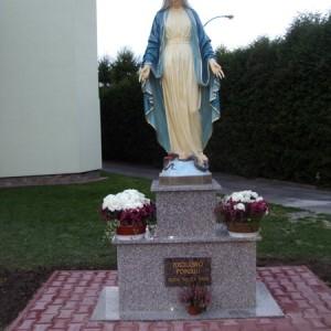 pomnik z kamienia 3